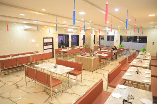 neelkanth hotel and restaurant