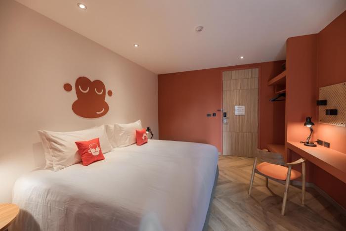 blu monkey hub and hotel bangsaen