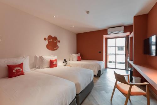 blu monkey hub and hotel bangsaen