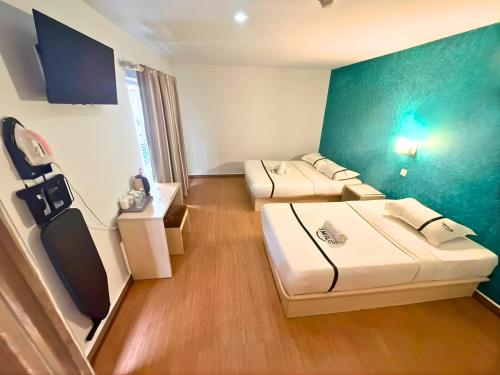 seeds hotel cheras maluri