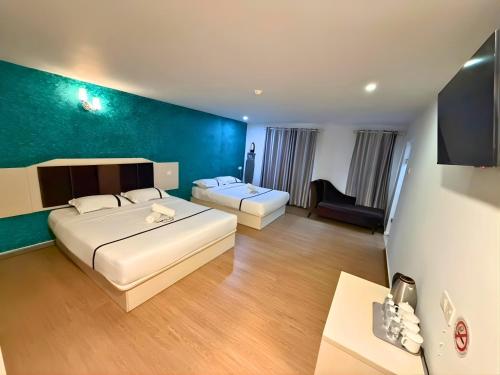 seeds hotel cheras maluri