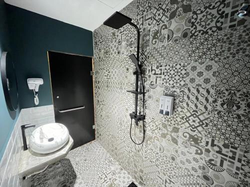 seeds hotel cheras maluri