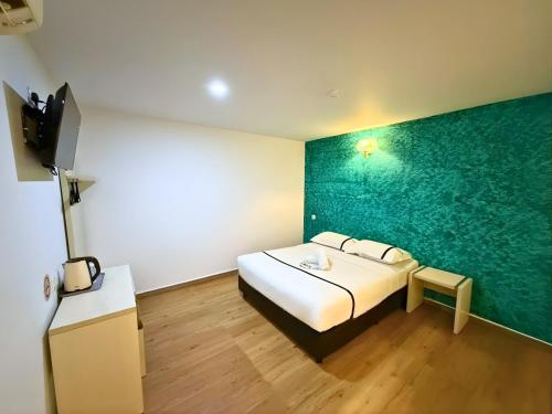 seeds hotel cheras maluri