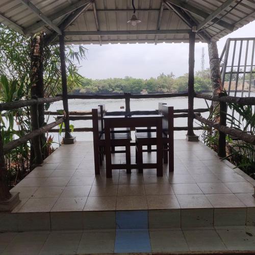 Vista Al Rio,,4 star