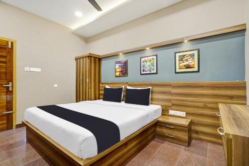 Century Regency,,3 star