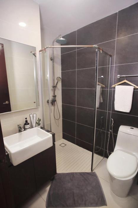 danga bay 3br secret lounge netflix dryer