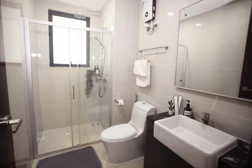 danga bay 3br secret lounge netflix dryer