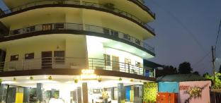 Cosy Homes Rajpur Road 2Bhk Wi-Fi Peaceful,,4 star