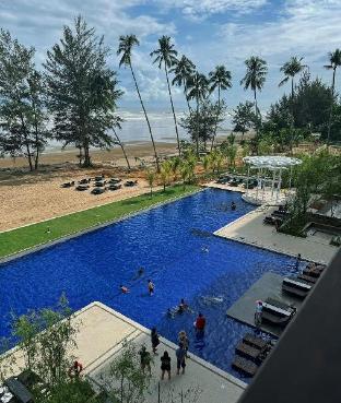 sematan roxy beach apartment