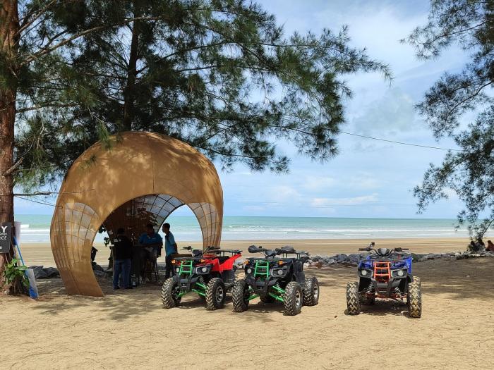sematan roxy beach apartment