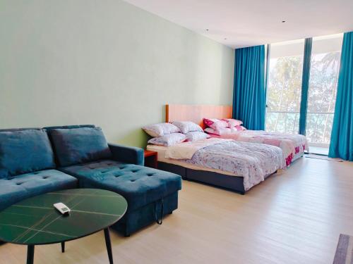 sematan roxy beach apartment