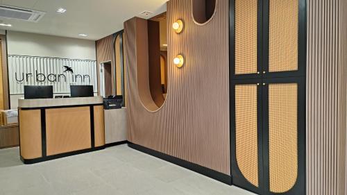 urban inn salak tinggi