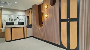urban inn salak tinggi