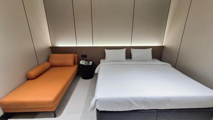 urban inn salak tinggi