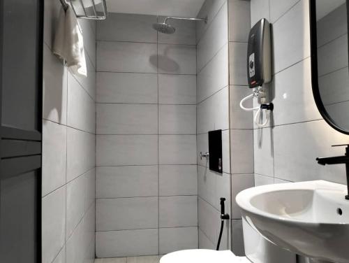 urban inn salak tinggi
