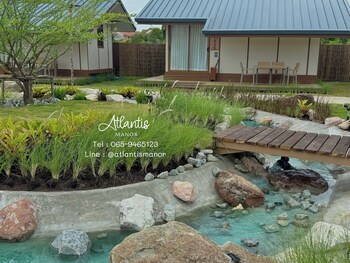 atlantis manor