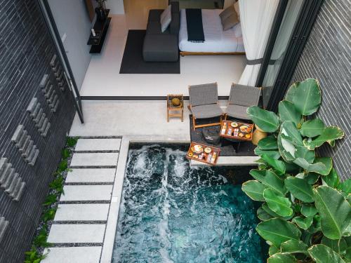 rhy a private pool villa