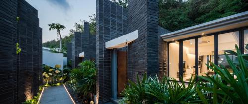 rhy a private pool villa