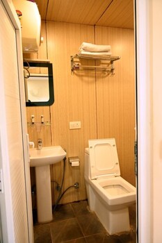 hotel divine ayodhya