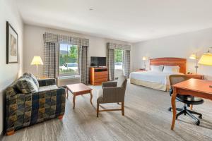 hampton inn and suites mystic