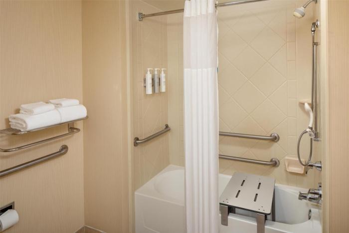 hampton inn and suites mystic
