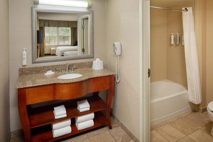 hampton inn and suites mystic