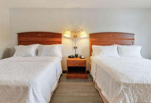 hampton inn and suites mystic