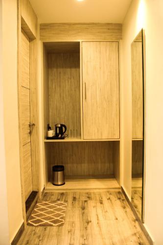 Hotel 16 Avenue,,5 star