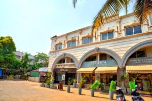 luxurious nirvana apartment 2bhk