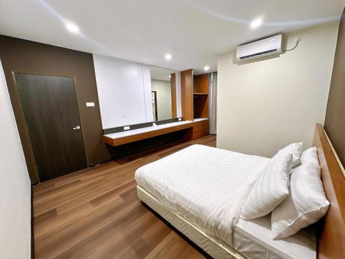 Star Hotel,,5 star