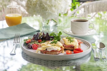 The Sage Cottage,97 Ward Mountain Rd,4 star