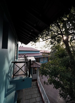sansa by the woods manor mussoorie