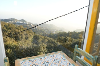 sansa by the woods manor mussoorie