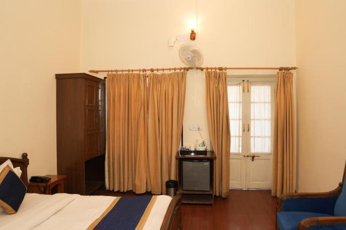 sansa by the woods manor mussoorie
