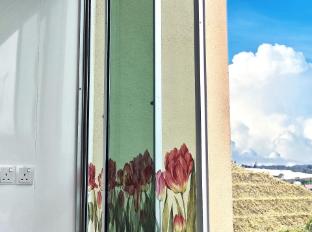 the floral penthouse golden hills cameron