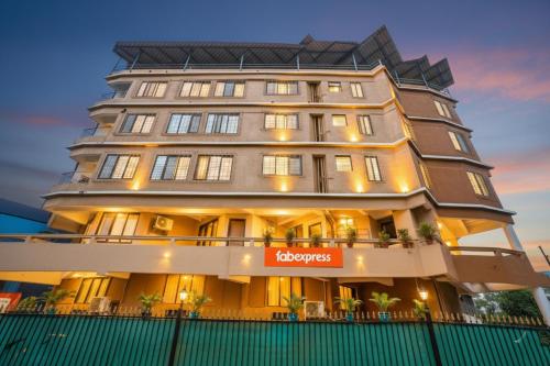 Via Sunset Residency,,3 star