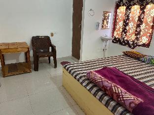 Hotel Satsangi,,5 star