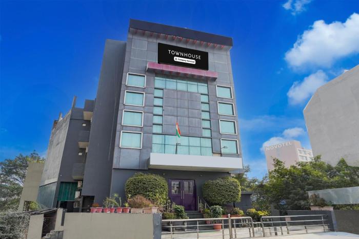 townhouse singapore mall