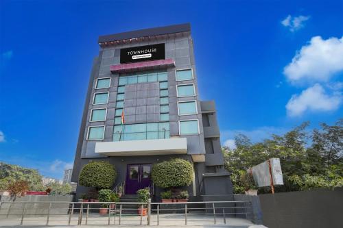 townhouse singapore mall