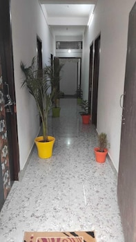shree kb guest house varanasi