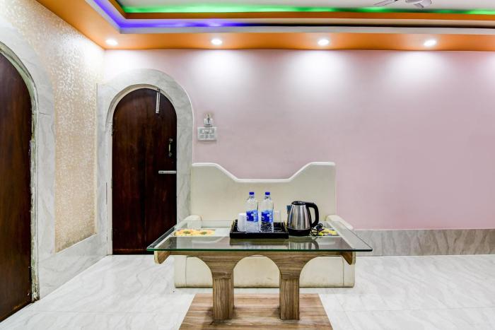 super collection o raj guest house near kolkata airport