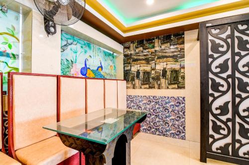 super collection o raj guest house near kolkata airport