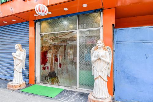 super collection o raj guest house near kolkata airport