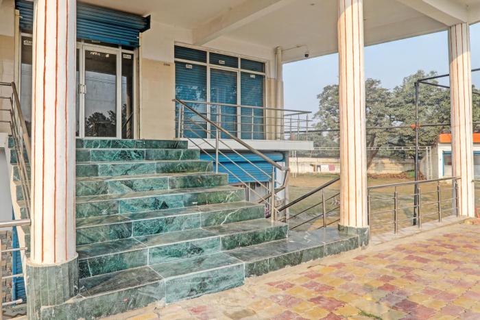 hotel o mahadevi lawn