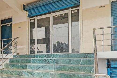 hotel o mahadevi lawn