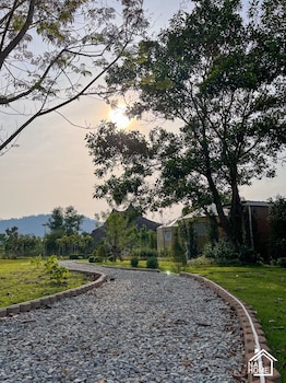 eco eyes village