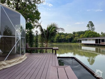 eco eyes village