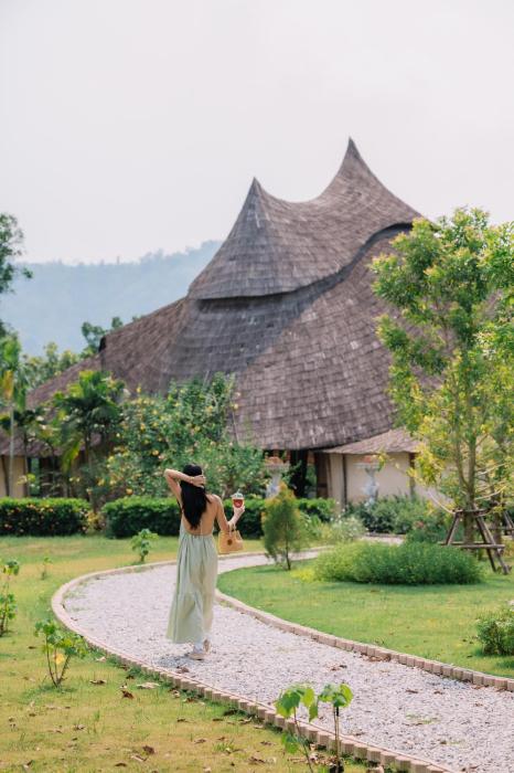 eco eyes village