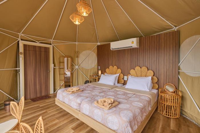 eco eyes village