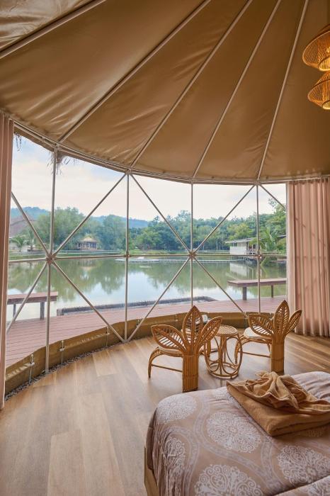 eco eyes village